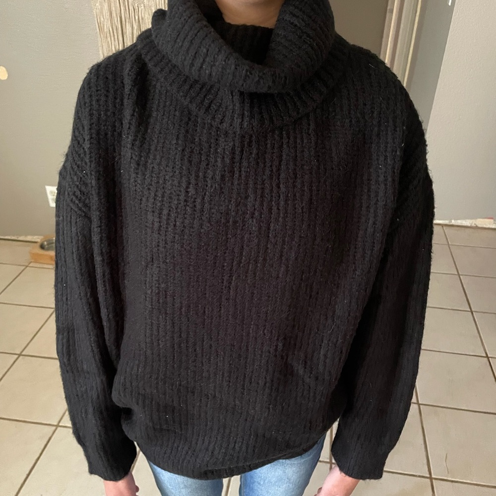 Knit turtle neck sweater
